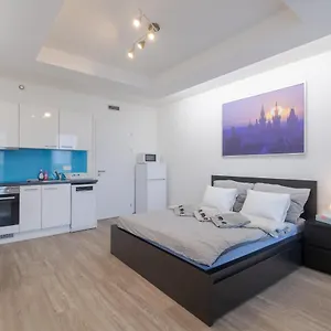 Apartment Bright Studio, 10min Centre, Free Parking, Prag