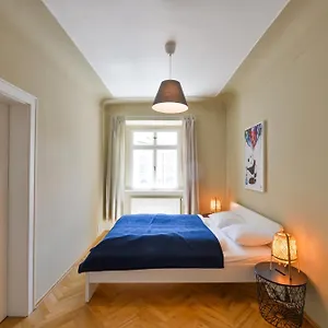 Appartement Celetna 27, Praag